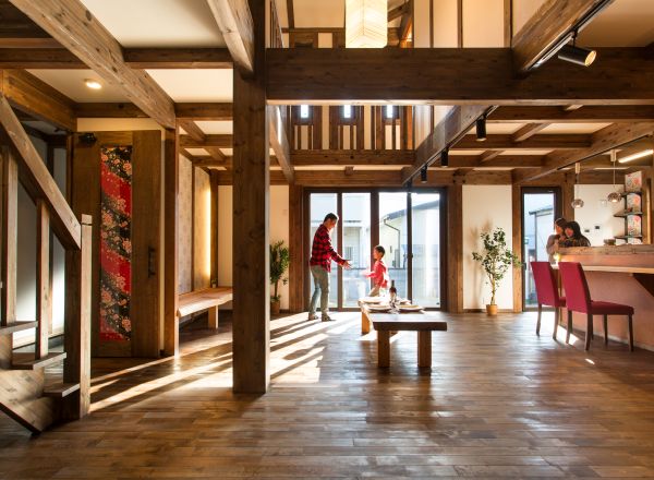 新しいのに、どこか懐かしい。大正ロマンの雰囲気が漂う空間にしたい